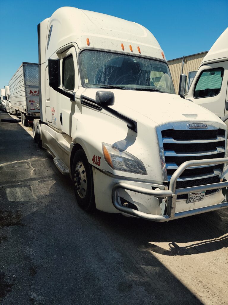 Truck 413 Semi Trailer Lease And Rent